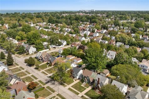 273 E 208th Street Euclid OH 44123