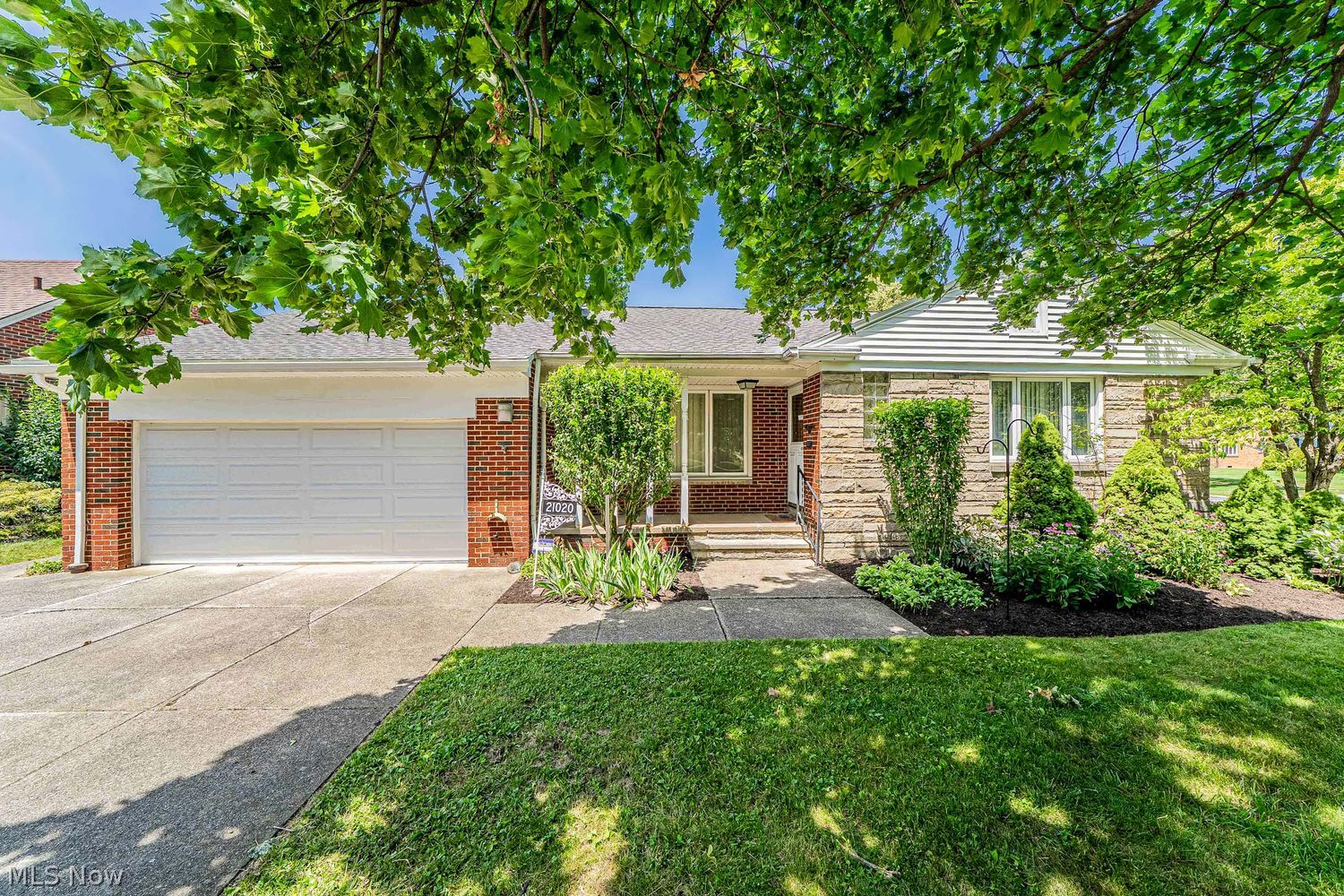 21020 Seabury Avenue Fairview Park OH 44126