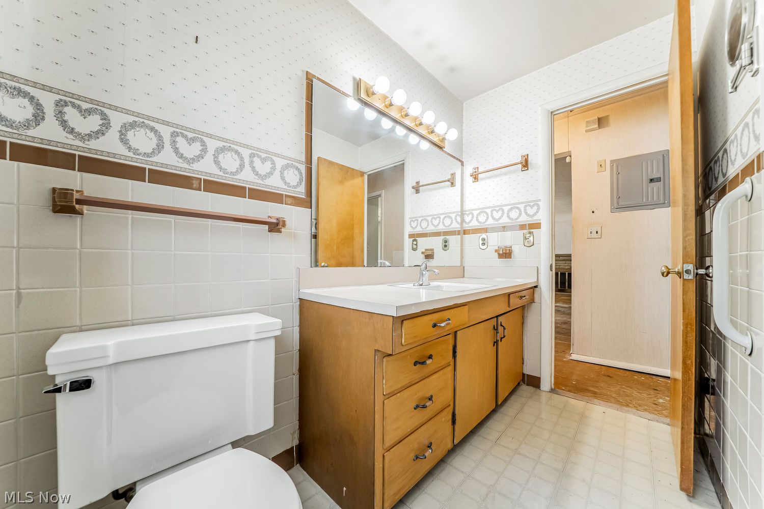 21020 Seabury Avenue Fairview Park OH 44126