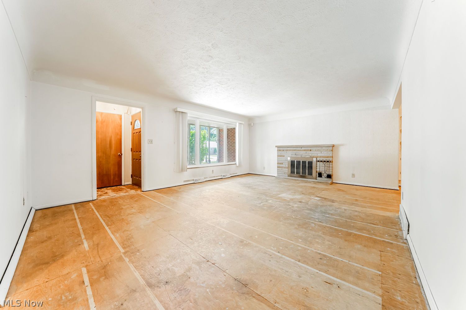 21020 Seabury Avenue Fairview Park OH 44126