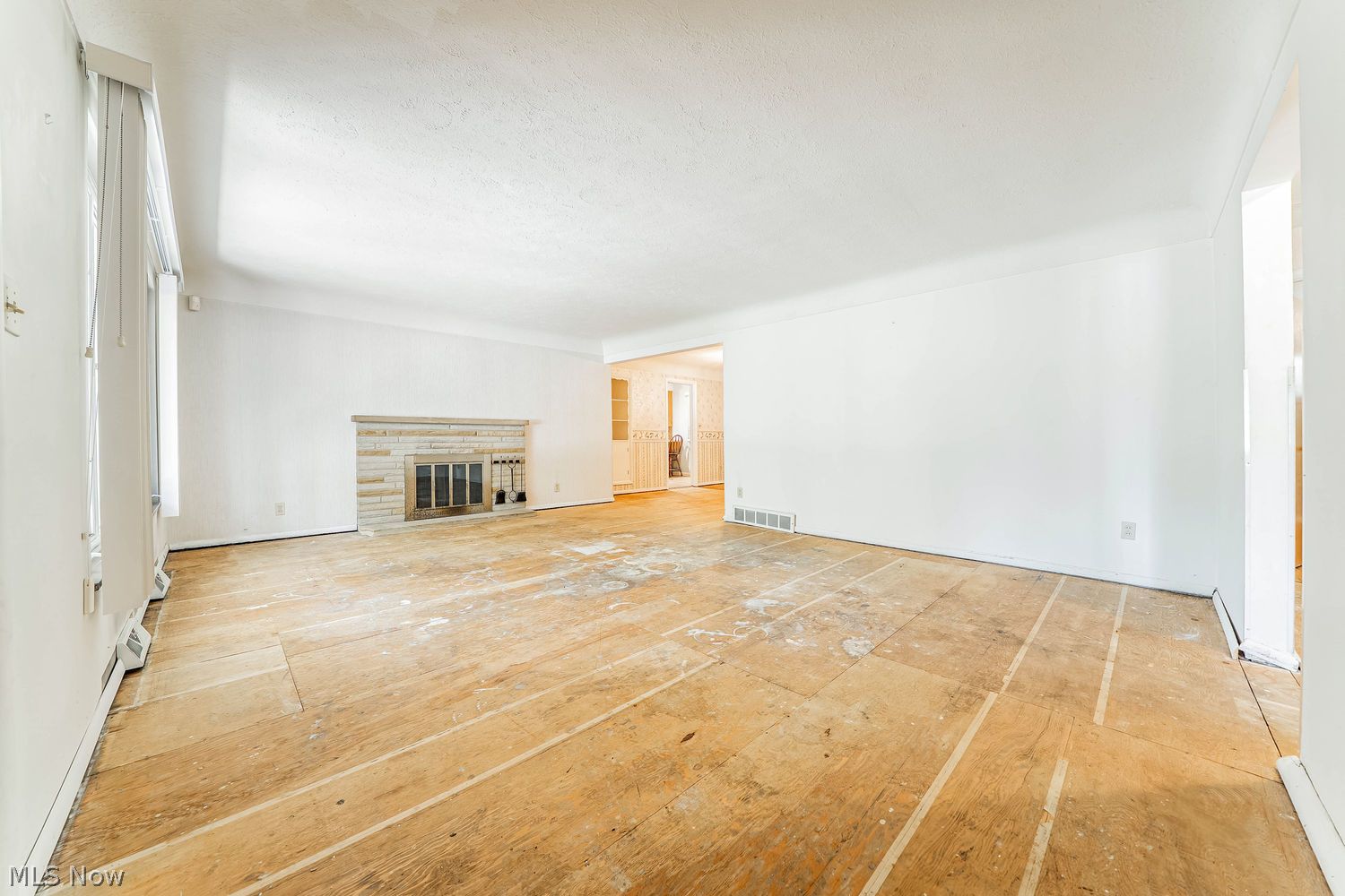21020 Seabury Avenue Fairview Park OH 44126