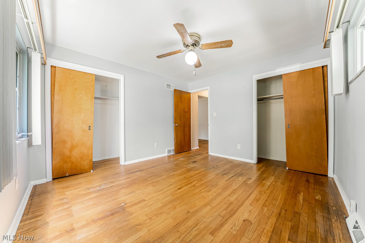 21020 Seabury Avenue Fairview Park OH 44126