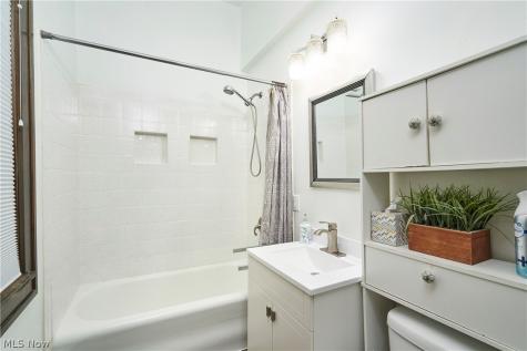 1576 W Exchange Street Akron OH 44313