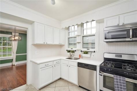 1576 W Exchange Street Akron OH 44313