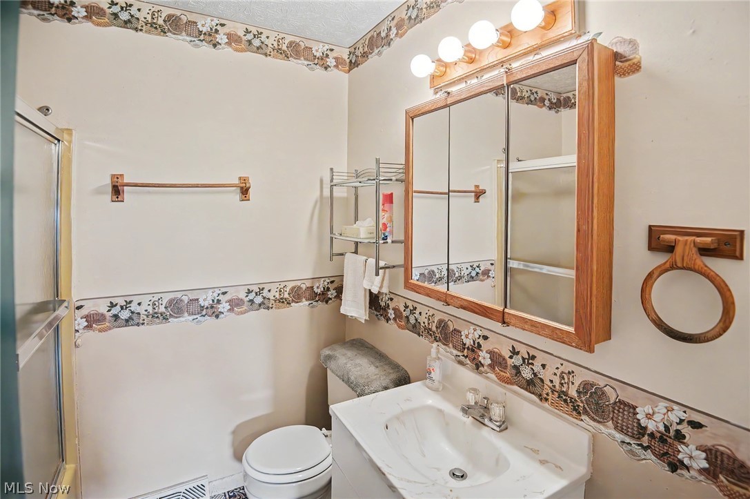 3120 Orchard Avenue SE Warren OH 44484