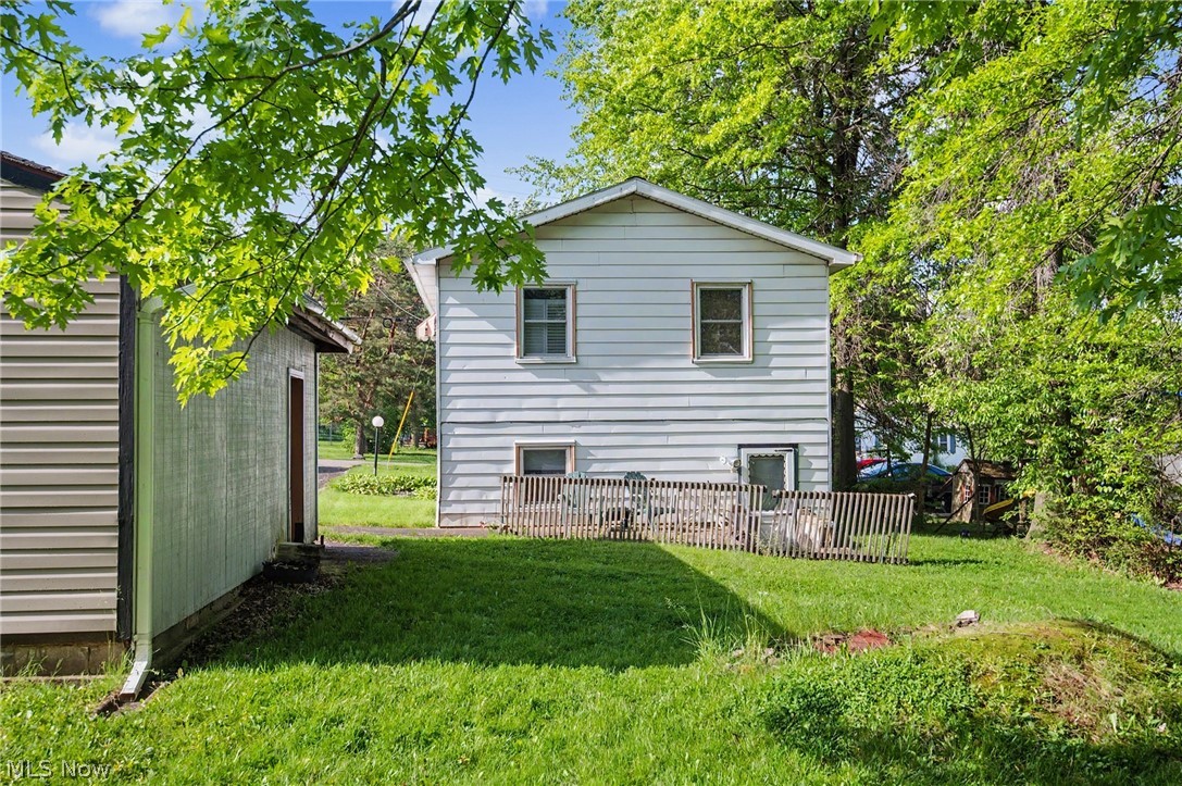 3120 Orchard Avenue SE Warren OH 44484