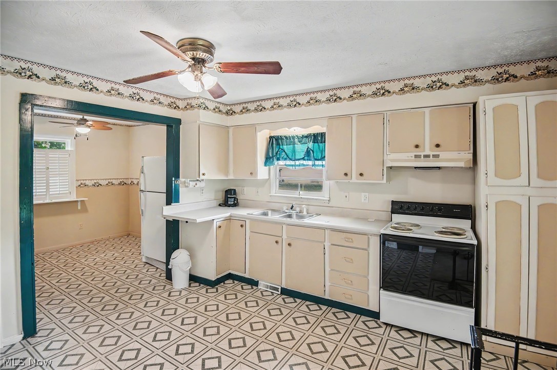 3120 Orchard Avenue SE Warren OH 44484