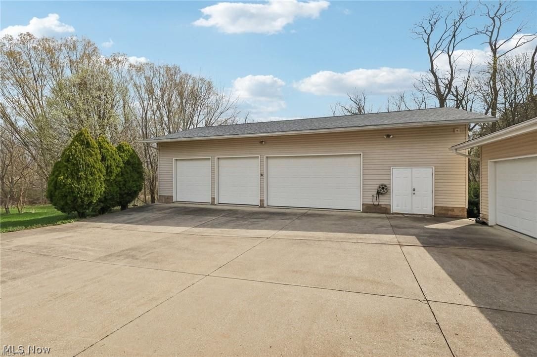 1220 Ben Fulton Avenue NW North Lawrence OH 44666