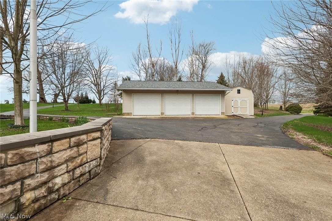 1220 Ben Fulton Avenue NW North Lawrence OH 44666