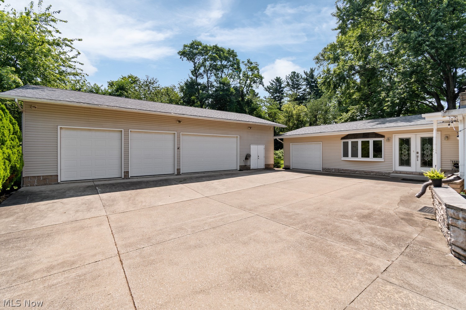 1220 Ben Fulton Avenue NW North Lawrence OH 44666