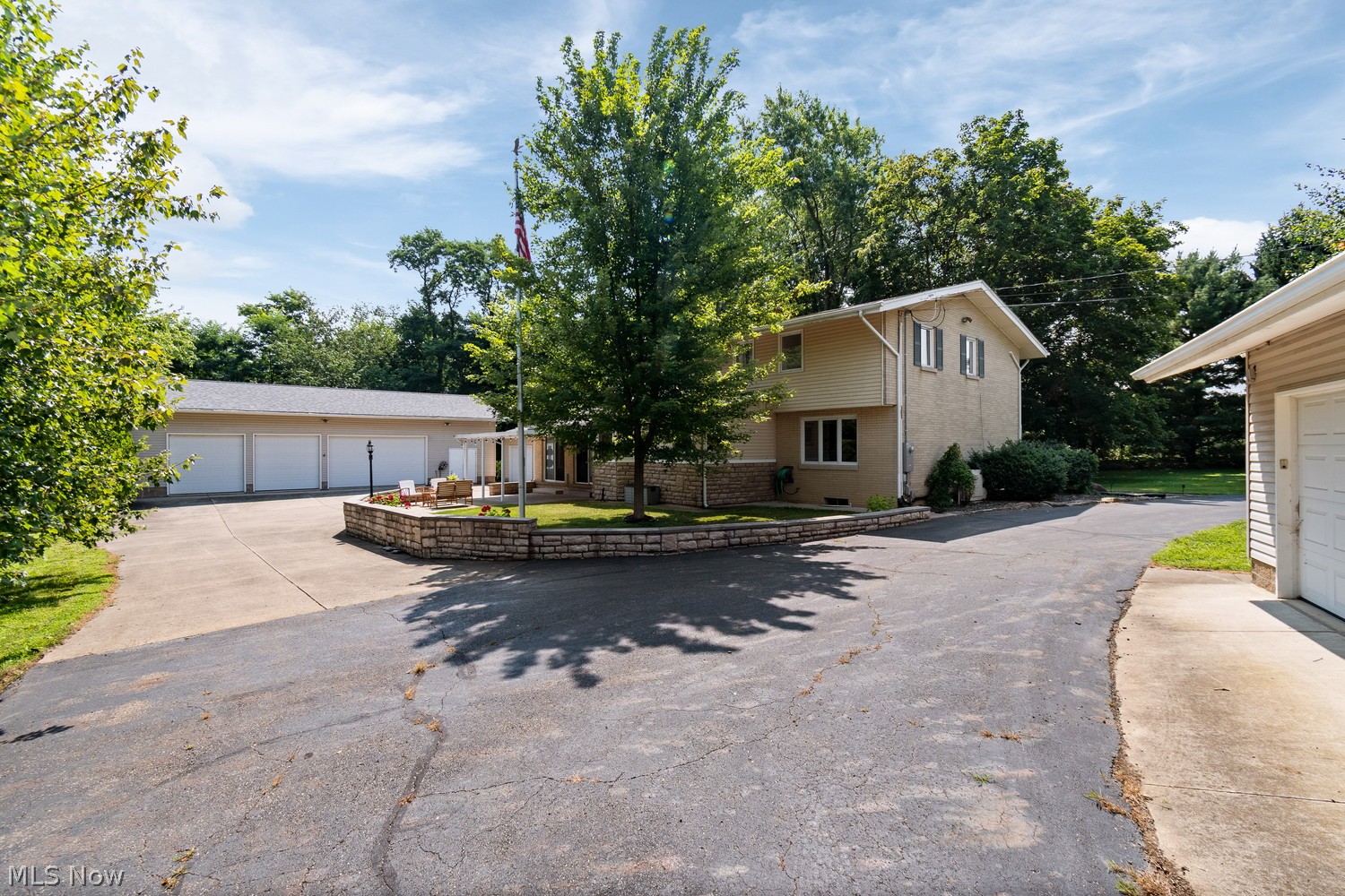 1220 Ben Fulton Avenue NW North Lawrence OH 44666