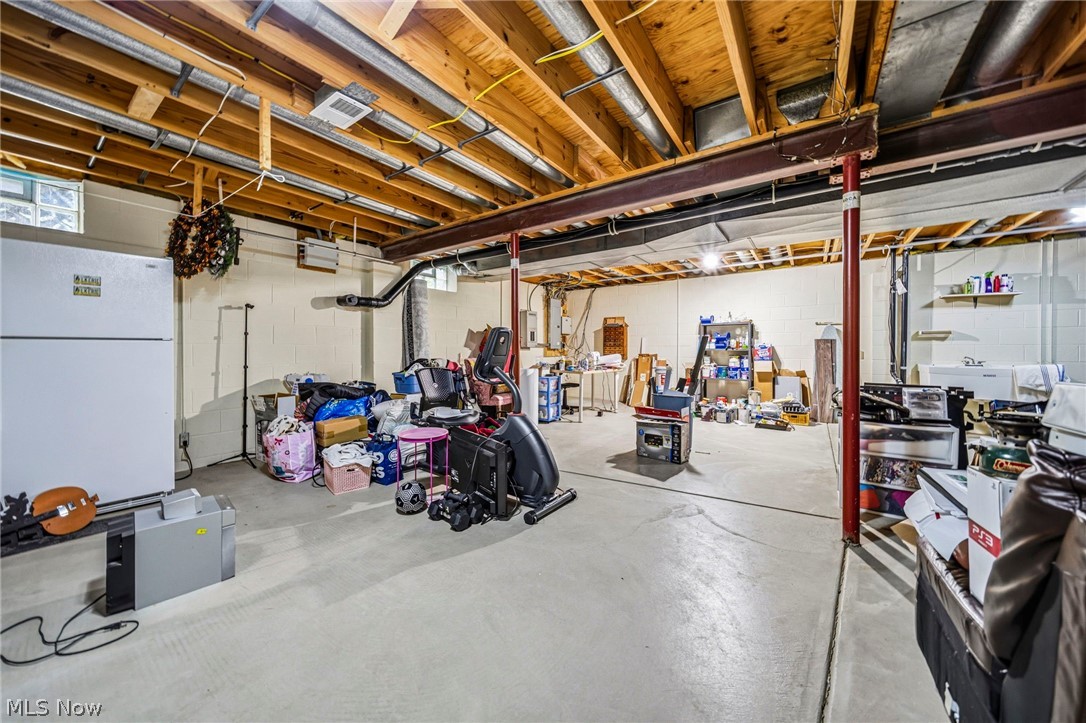 10830 Lakebrook Drive Kirtland OH 44094