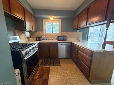 1215 33rd Street NE Canton OH 44714