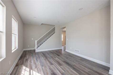1716 Robindale Street Wickliffe OH 44092
