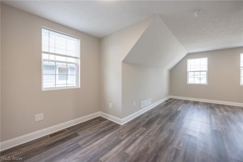 1716 Robindale Street Wickliffe OH 44092
