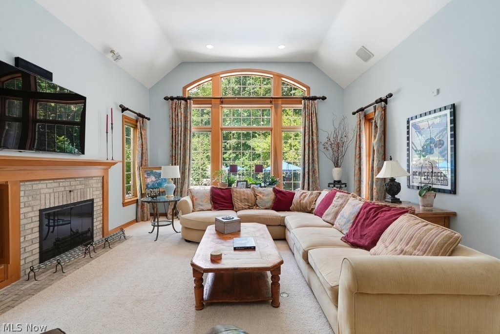 285 Grey Fox Run Chagrin Falls OH 44022