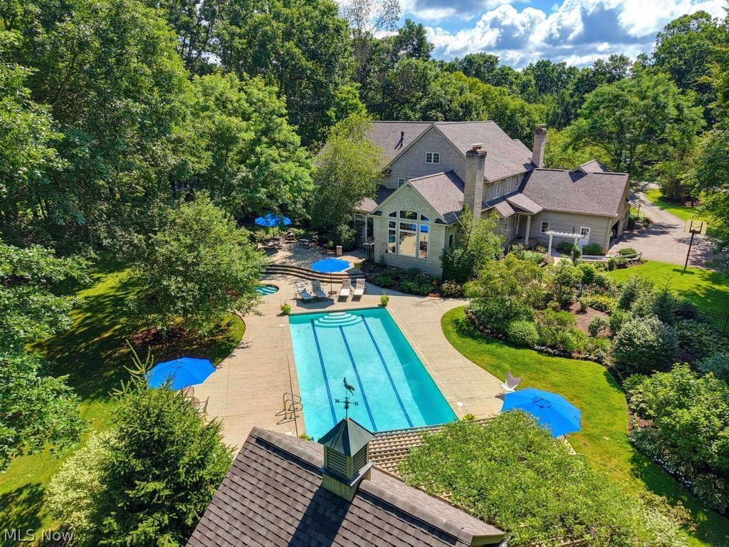 285 Grey Fox Run Chagrin Falls OH 44022