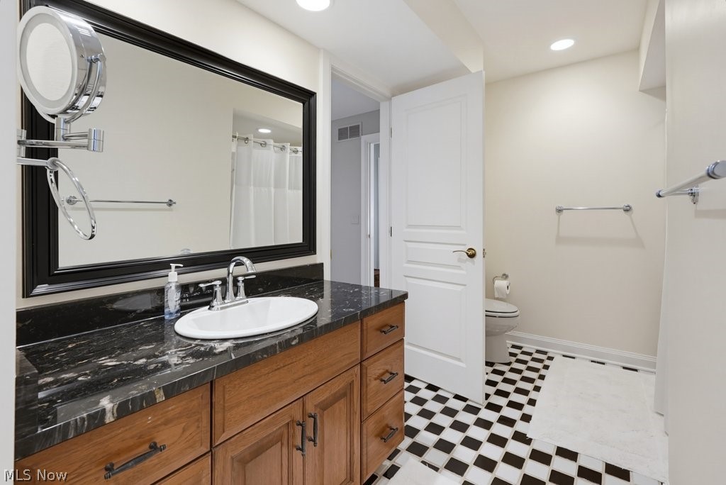 285 Grey Fox Run Chagrin Falls OH 44022