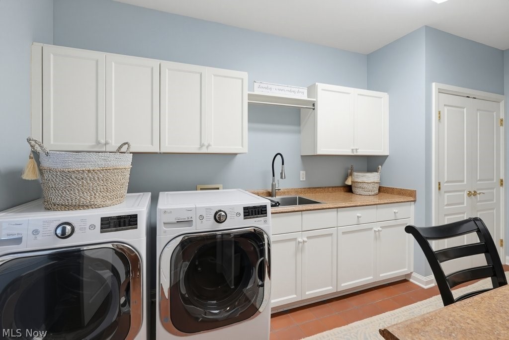 285 Grey Fox Run Chagrin Falls OH 44022