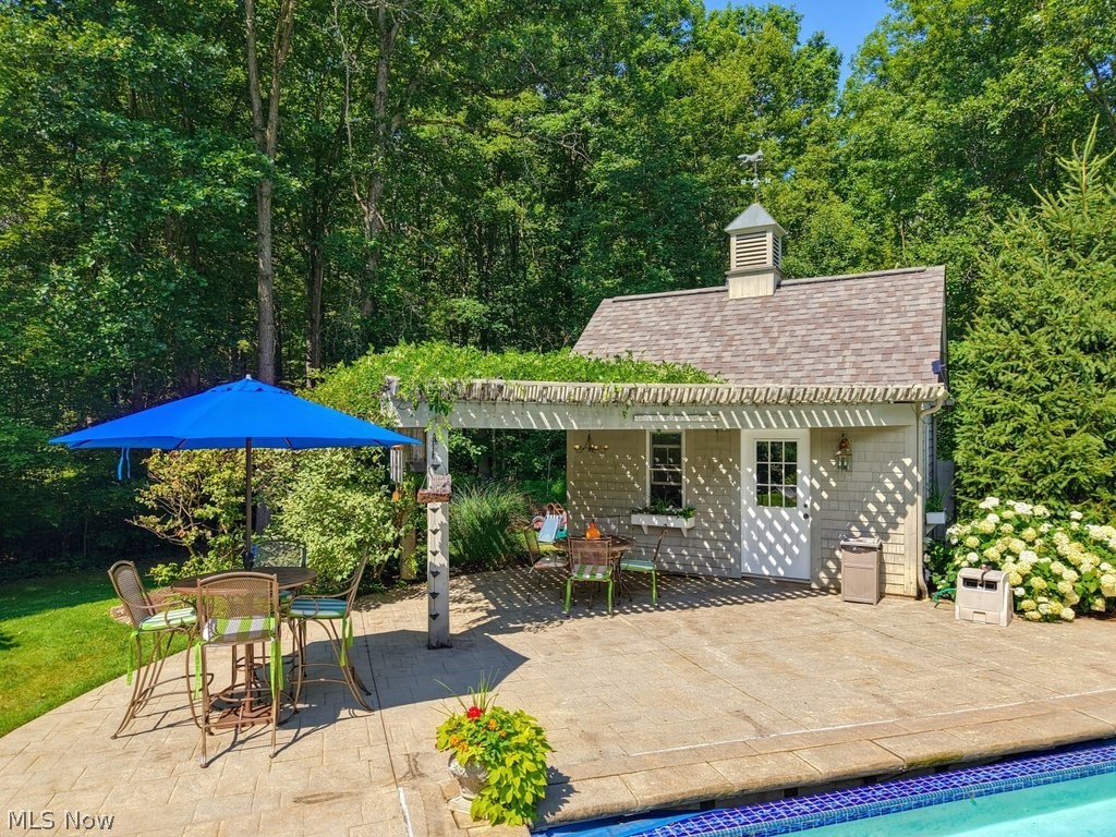 285 Grey Fox Run Chagrin Falls OH 44022