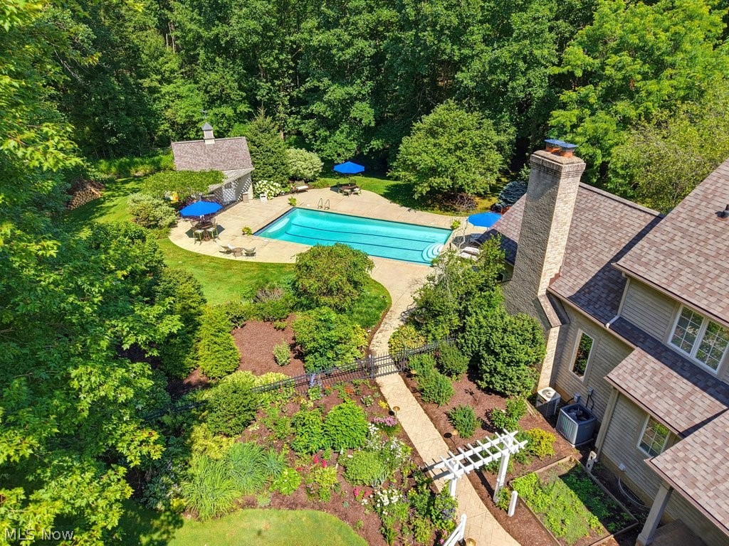 285 Grey Fox Run Chagrin Falls OH 44022