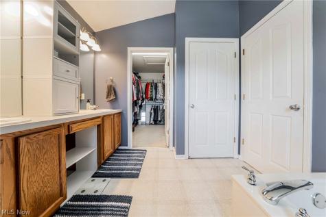 9049 Wynford Lane Olmsted Twp OH 44138