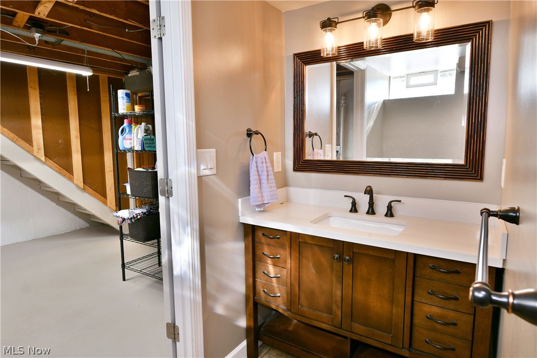 602 Cedar Drive Cortland OH 44410