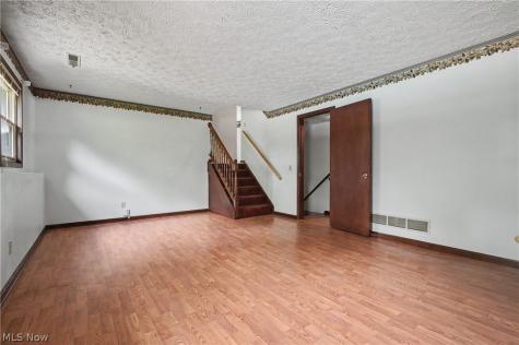 3789 Lake Vista Road Coventry OH 44319