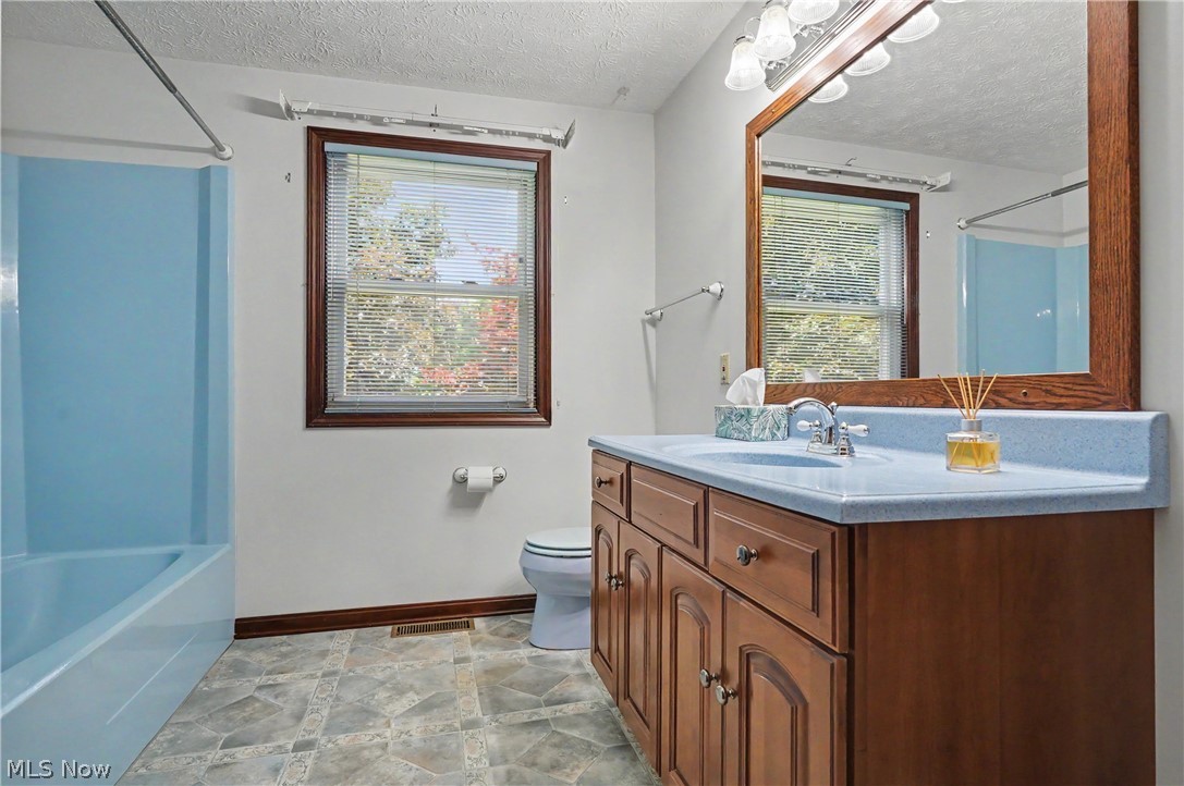 3789 Lake Vista Road Coventry OH 44319
