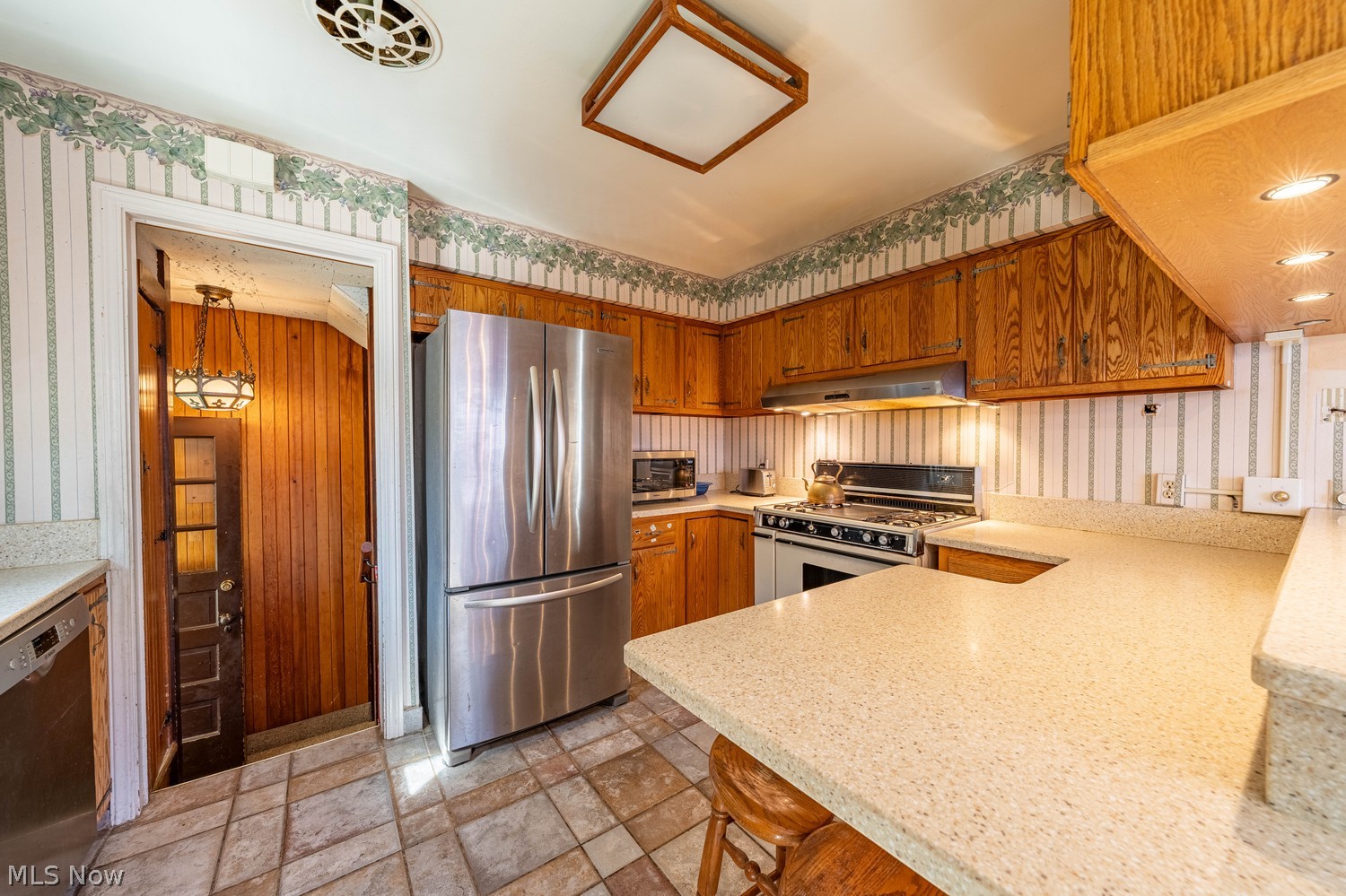 19675 Henry Road Cleveland OH 44126