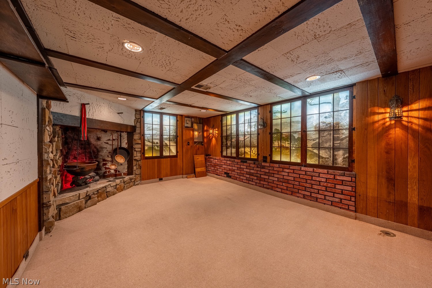 19675 Henry Road Cleveland OH 44126