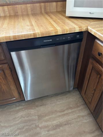 732 Tallmadge Road Cuyahoga Falls OH 44221