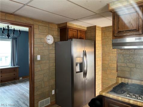 732 Tallmadge Road Cuyahoga Falls OH 44221