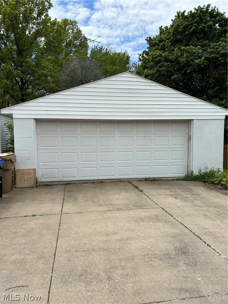 732 Tallmadge Road Cuyahoga Falls OH 44221