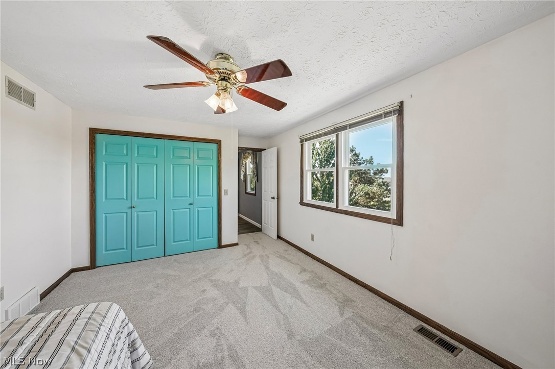 2337 Reno Drive NE Louisville OH 44641