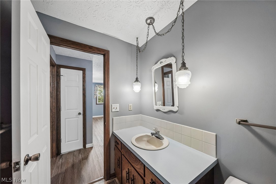 2337 Reno Drive NE Louisville OH 44641