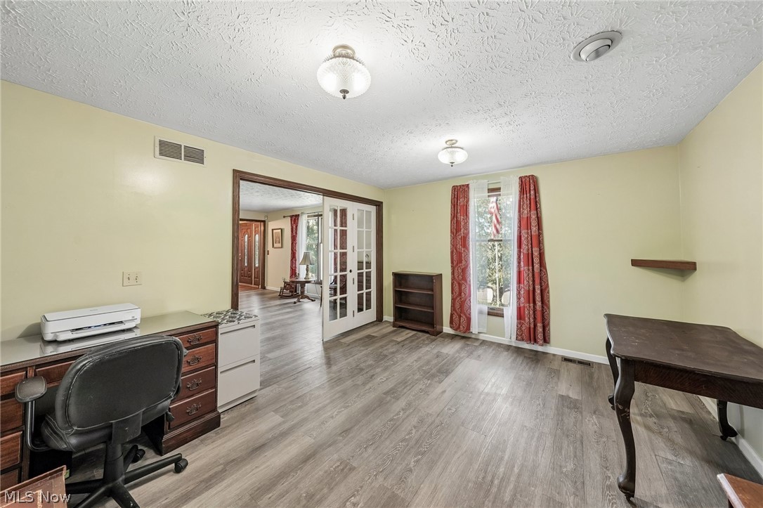 2337 Reno Drive NE Louisville OH 44641