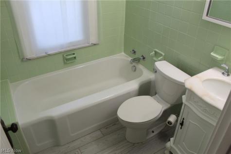 5805 Northcliff Avenue Cleveland OH 44144