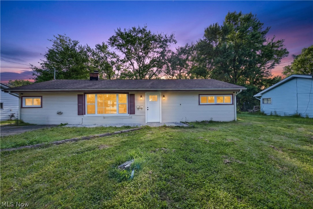 2476 Amberly Drive Youngstown OH 44511