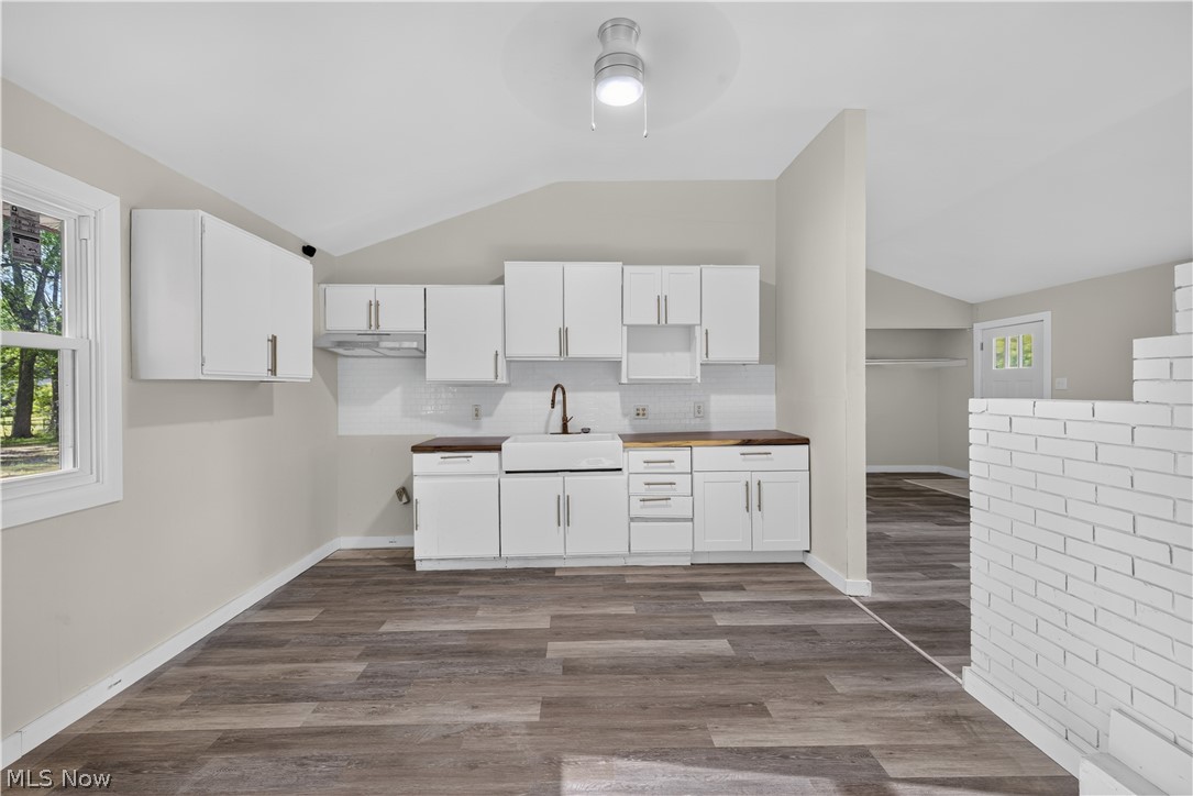 2476 Amberly Drive Youngstown OH 44511