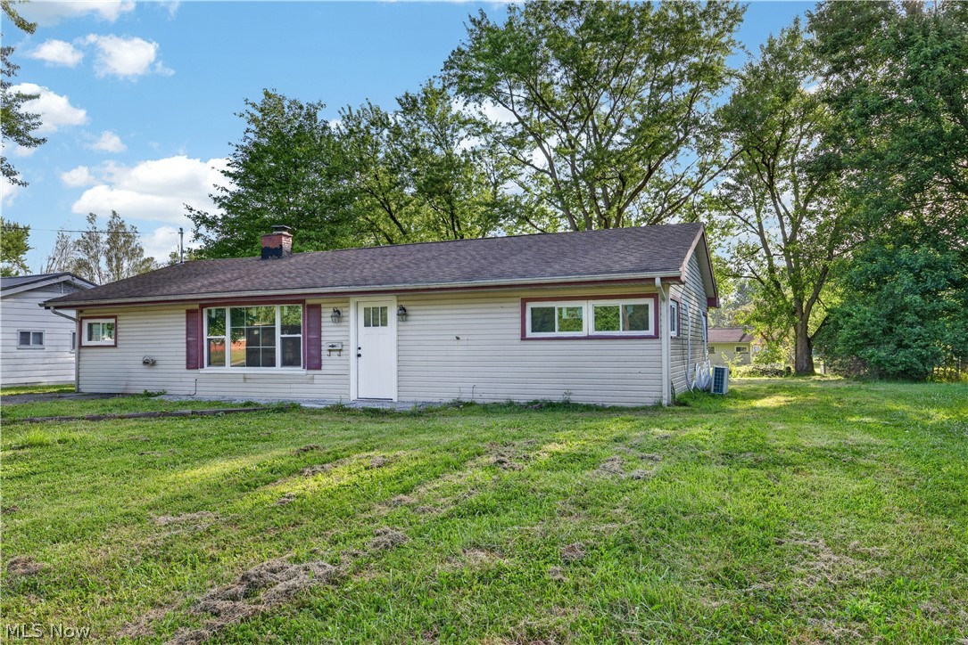 2476 Amberly Drive Youngstown OH 44511