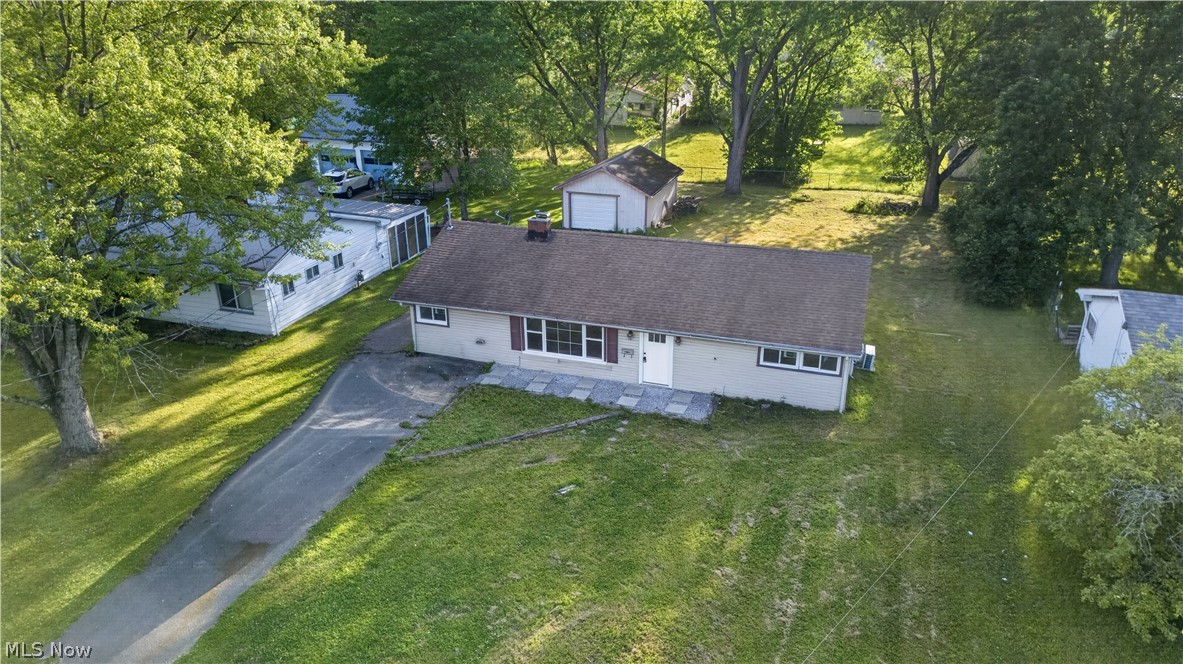 2476 Amberly Drive Youngstown OH 44511