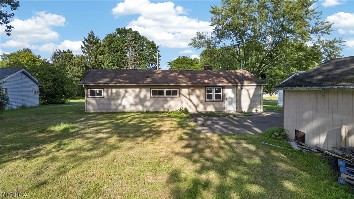2476 Amberly Drive Youngstown OH 44511