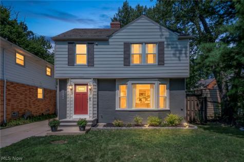 2368 Eardley Road University Heights OH 44118