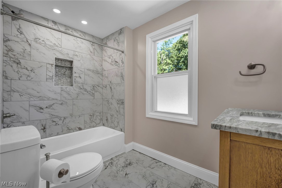 2368 Eardley Road University Heights OH 44118