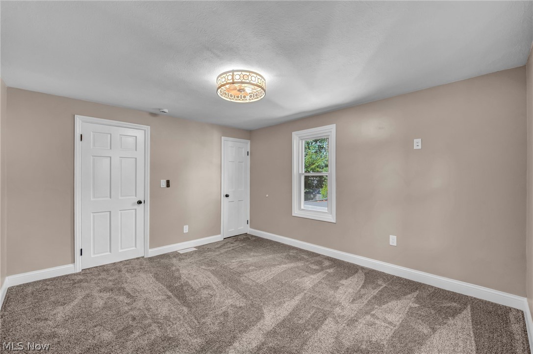 2368 Eardley Road University Heights OH 44118