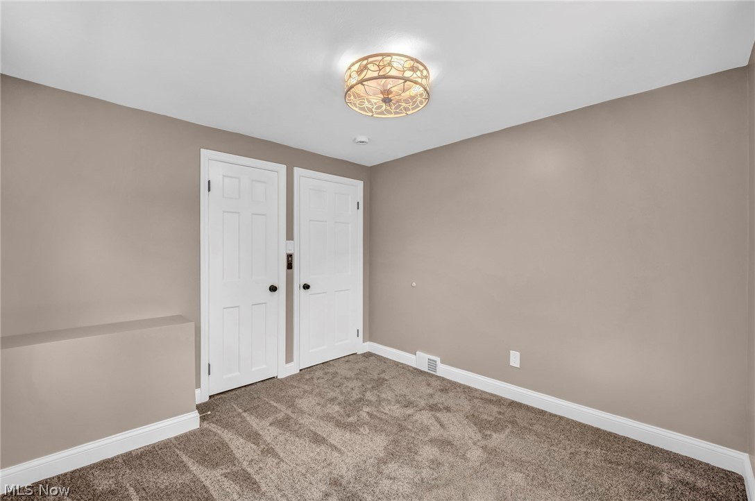 2368 Eardley Road University Heights OH 44118