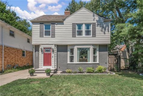 2368 Eardley Road University Heights OH 44118