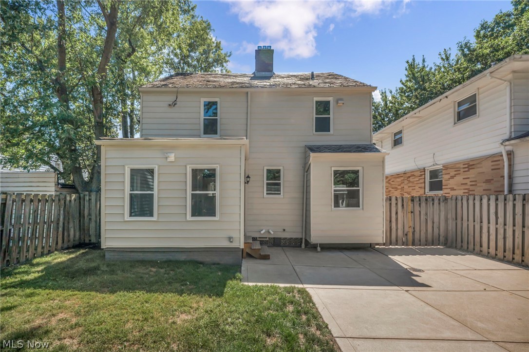 2368 Eardley Road University Heights OH 44118
