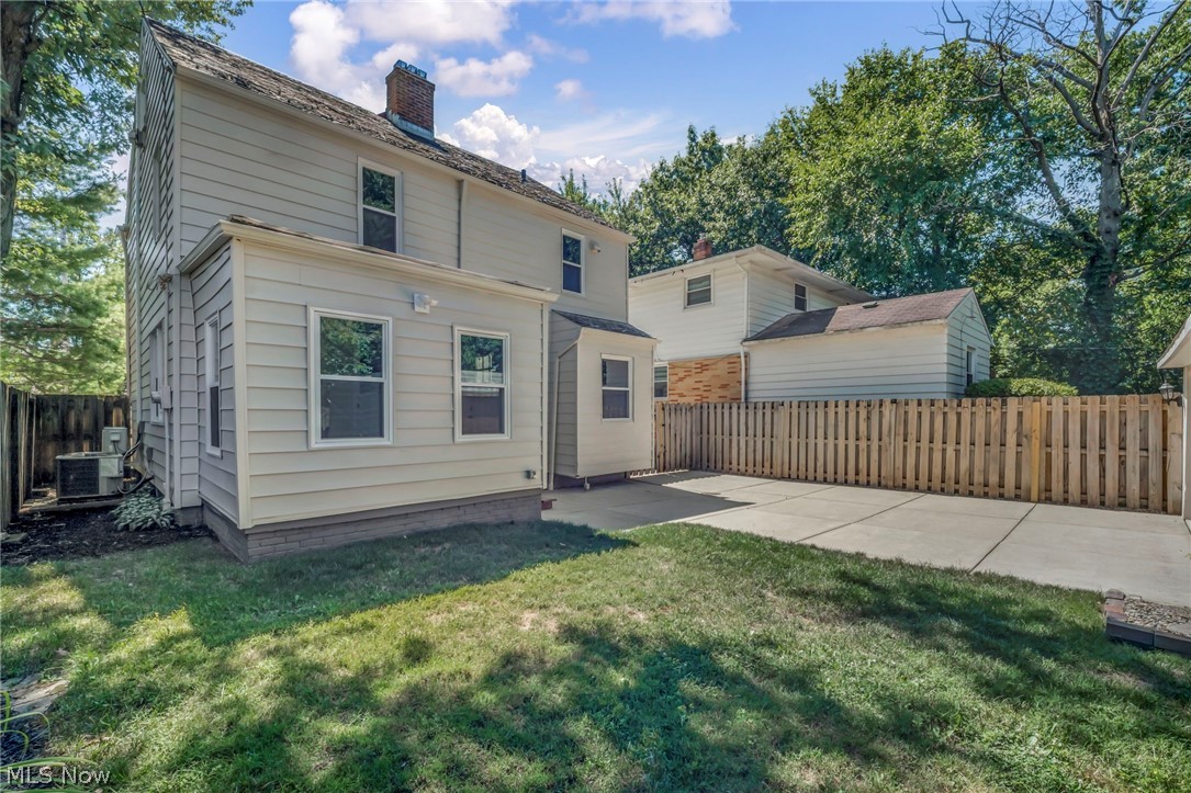 2368 Eardley Road University Heights OH 44118